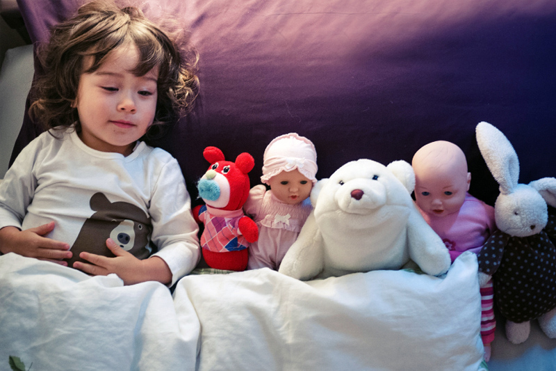 ارتباط احساسی بچه ها با عروسک ها