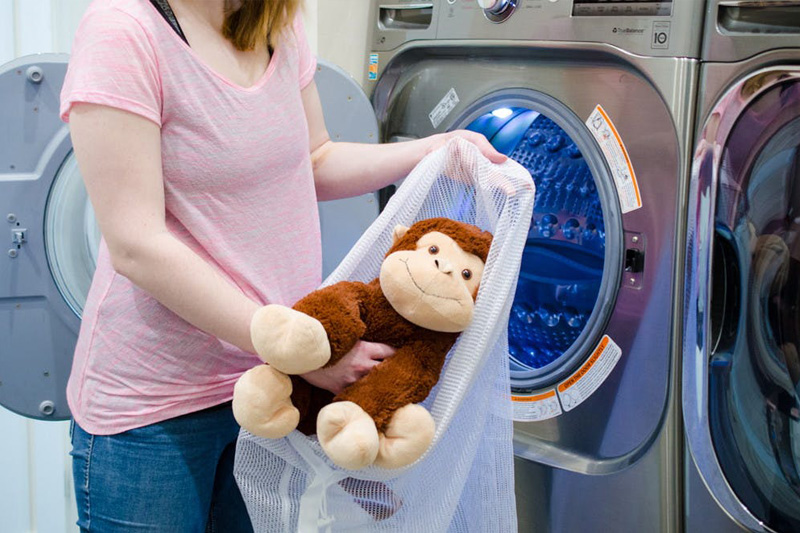 شستشوی عروسک در ماشین لباسشویی